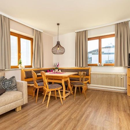 Herzerl-Chalet Appartements Flachau Eksteriør billede