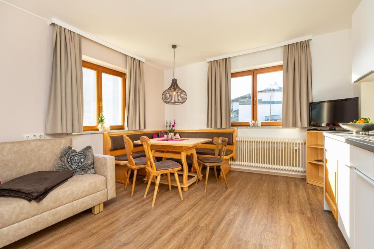 Herzerl-Chalet Appartements Flachau Eksteriør billede