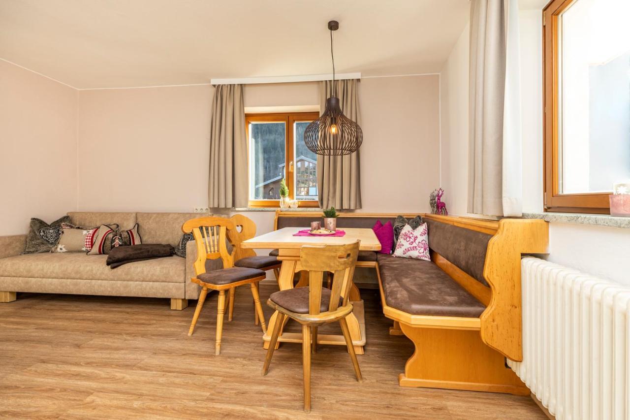 Herzerl-Chalet Appartements Flachau Eksteriør billede